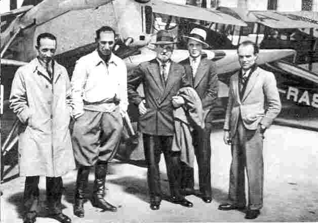 The De Havilland technicians at Rome